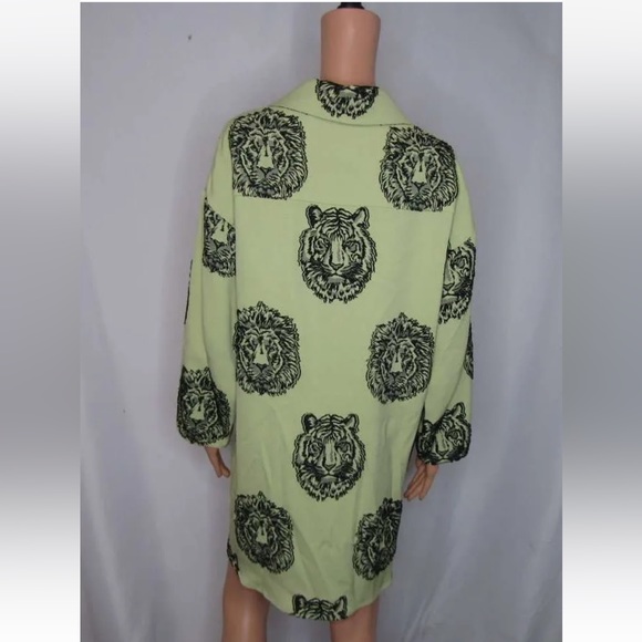 NWT Hellessy Tollin Tiger Graphic animal print Shirt tunic blouse Celadon black - Picture 7 of 16
